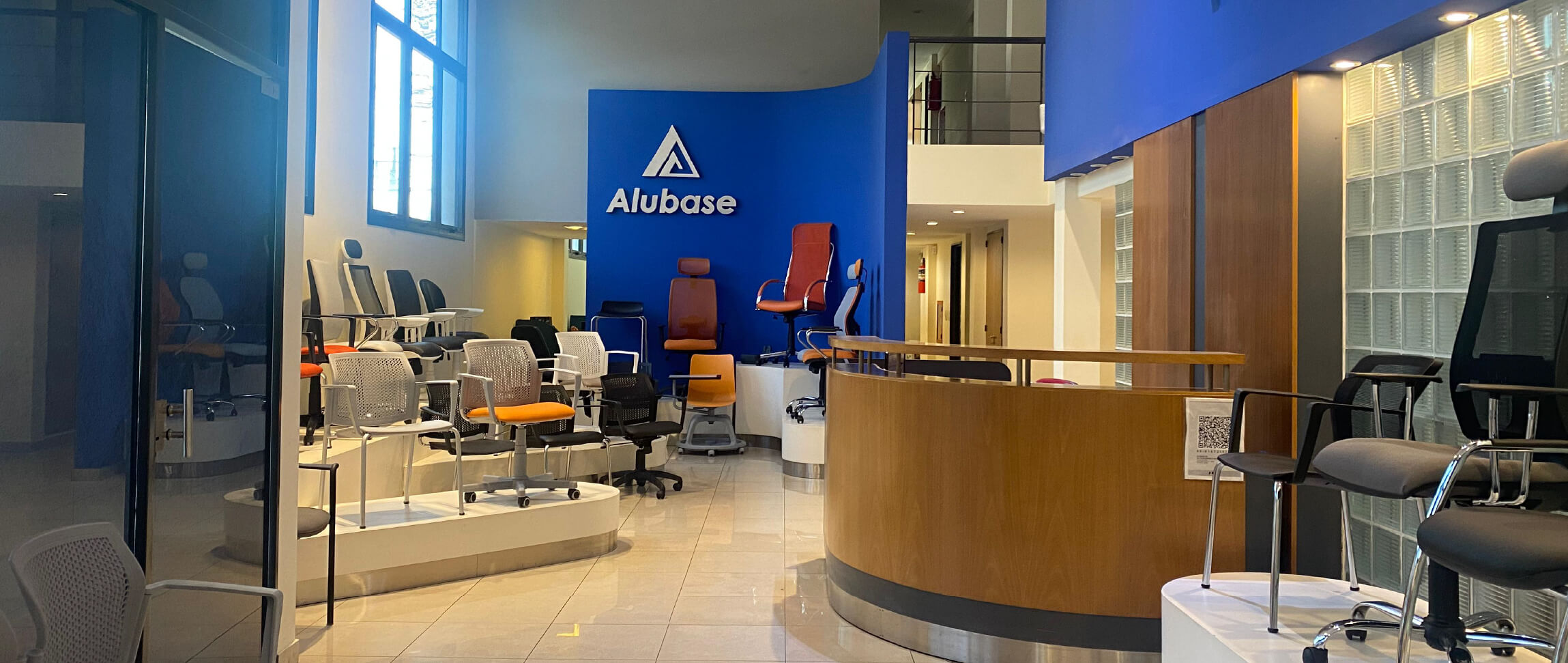 LIDER EN FABRICACION Y DISTRIBUCION