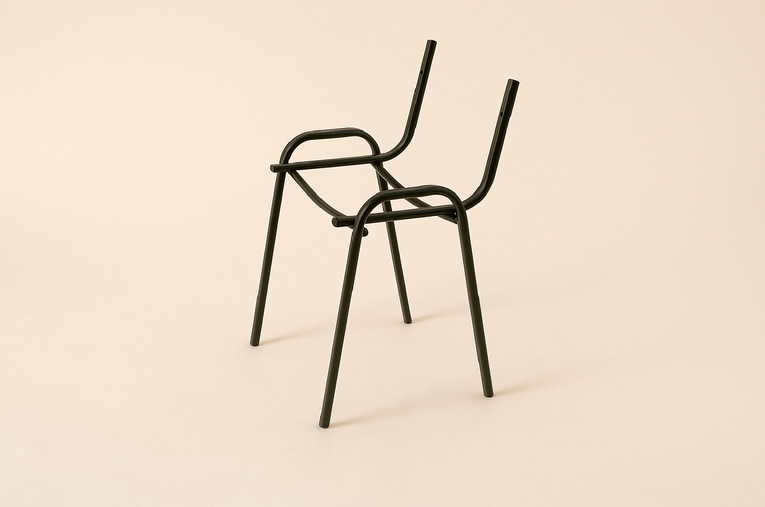 Estructura de 4 patas Isósceles para sillas modelo Isósceles/ Novaiso/ Libera, pintada en color negro de caño estructural oval de 30x15x1.20mm.